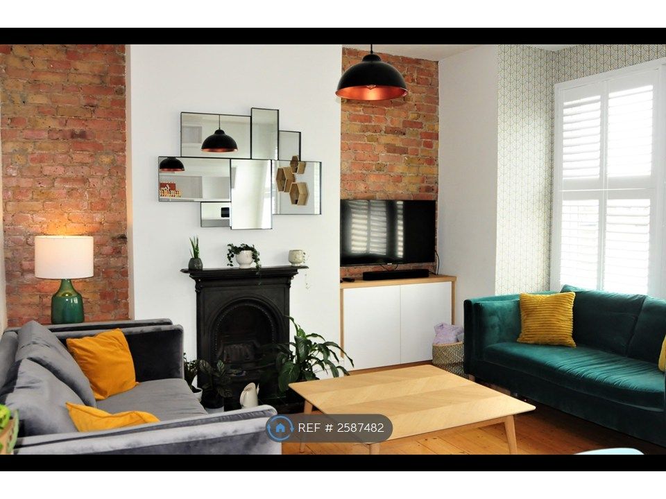 Property photo 2 of 26