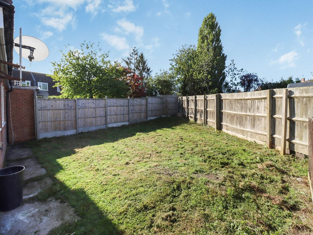 Property photo 2 of 18 Garden