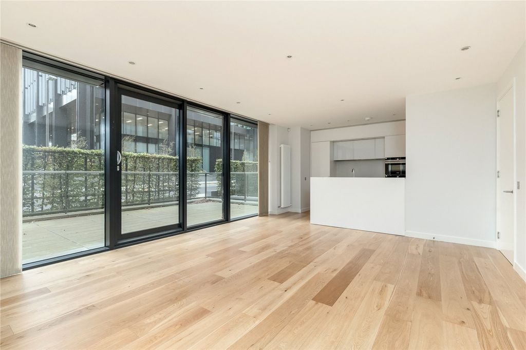 Property photo 3 of 16 Picture No. 10