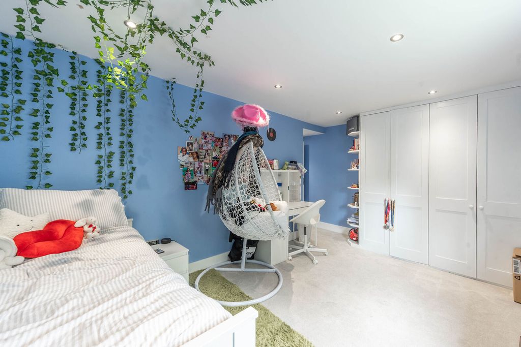 Additional image 7 of 5 bed detached house for saleLittle Potters, Bushey WD23