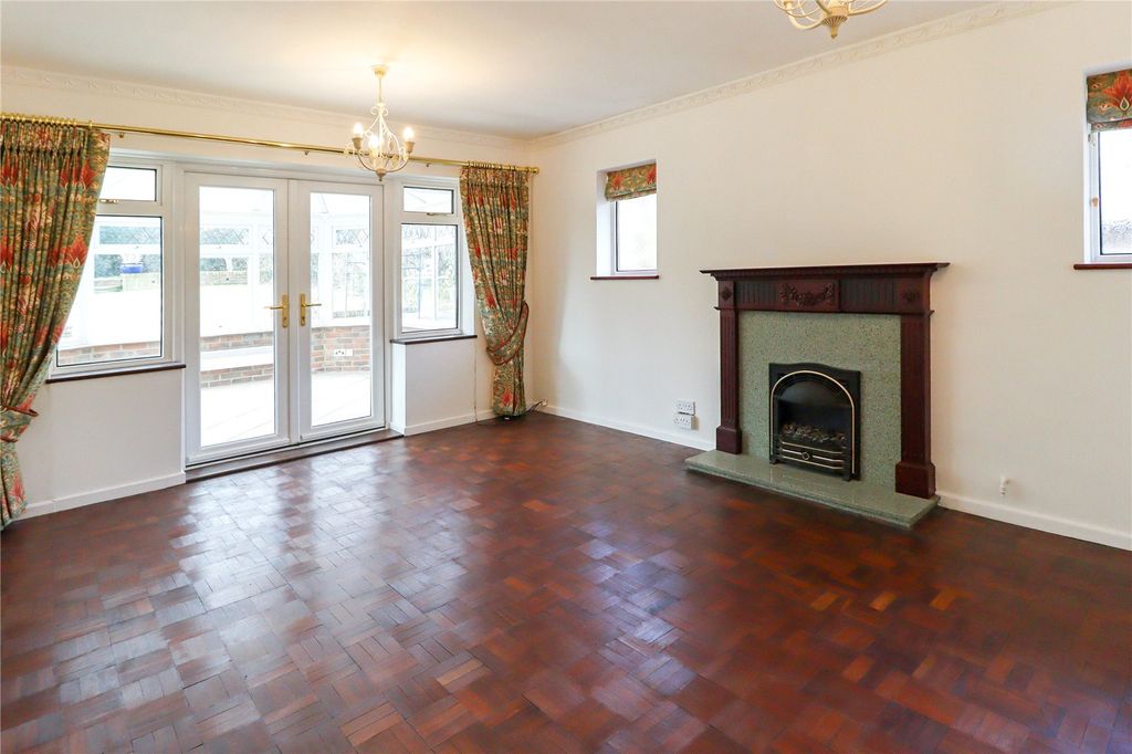 Property photo 3 of 22 Picture No. 17