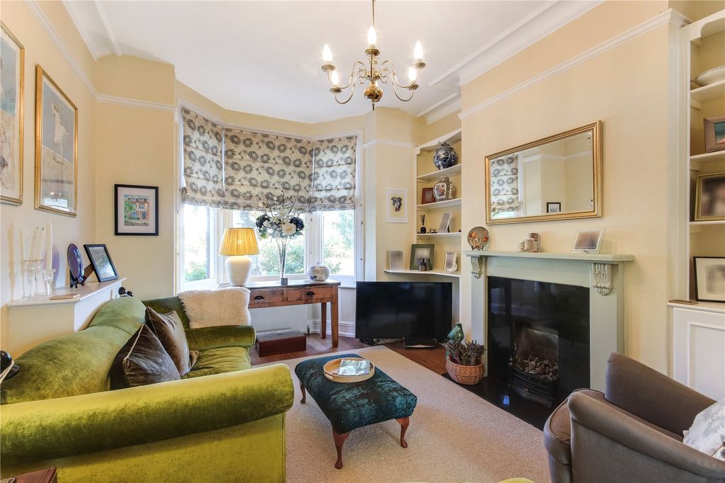 Property photo 3 of 13 Sitting Room