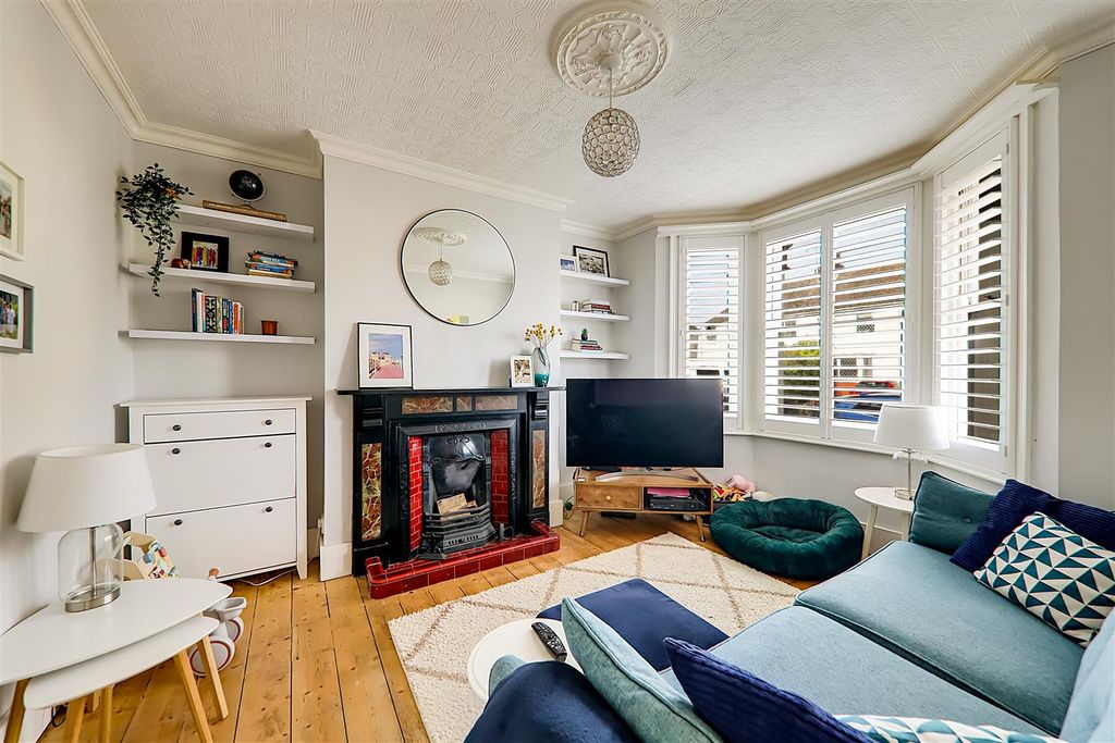 Property photo 3 of 17 Img_2993-Img_2995.Jpg