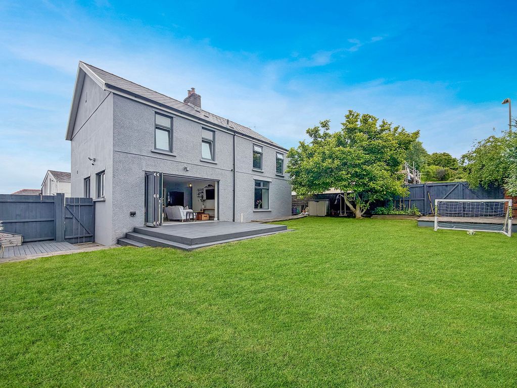 Property photo 1 of 44