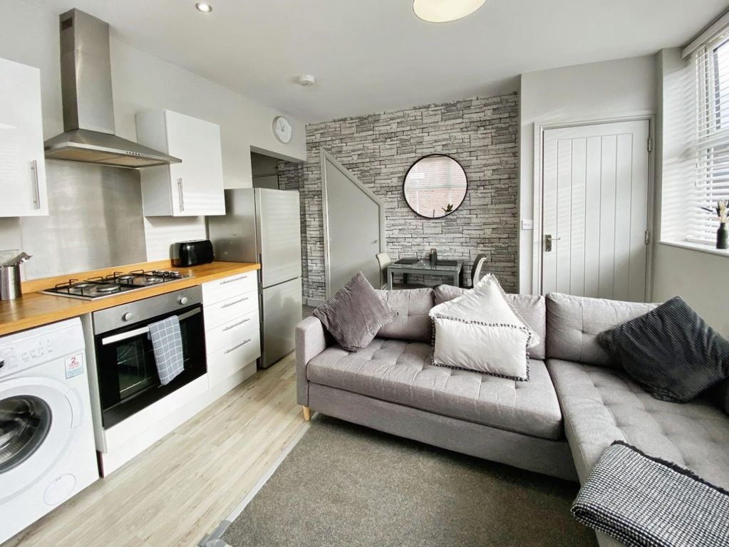 Property photo 2 of 10 42 7.Jpg