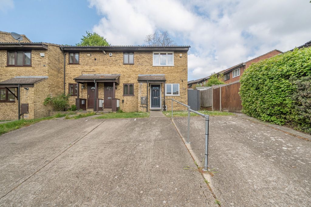 Property photo 1 of 15 External