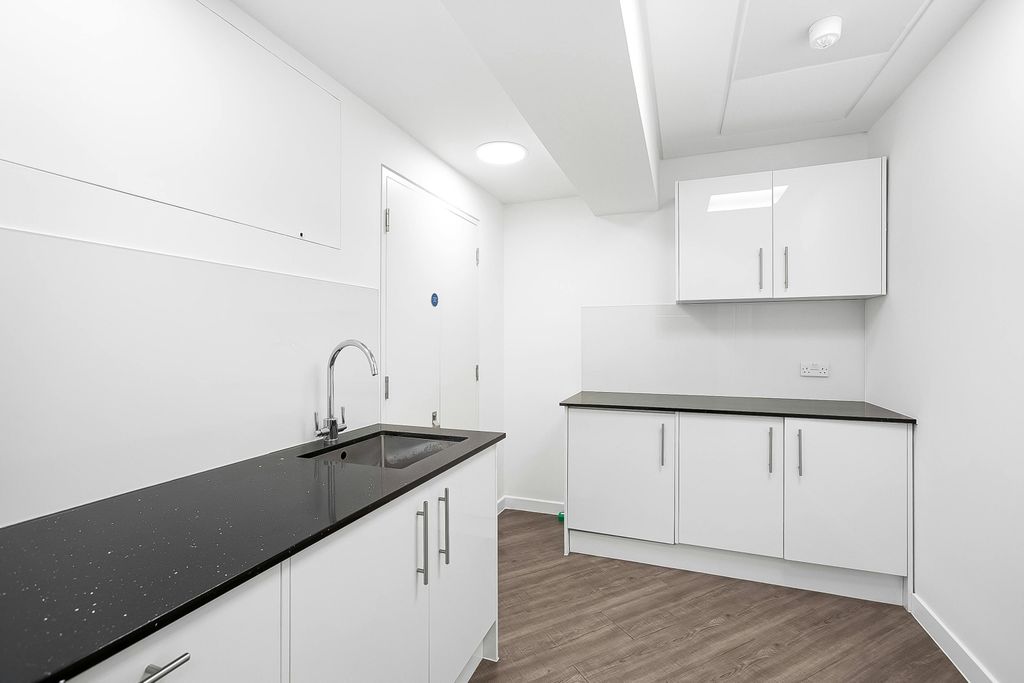 Property photo 3 of 15 R2A2007.Jpg