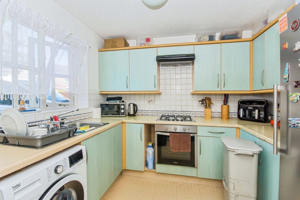 Property photo 2 of 16 Photo