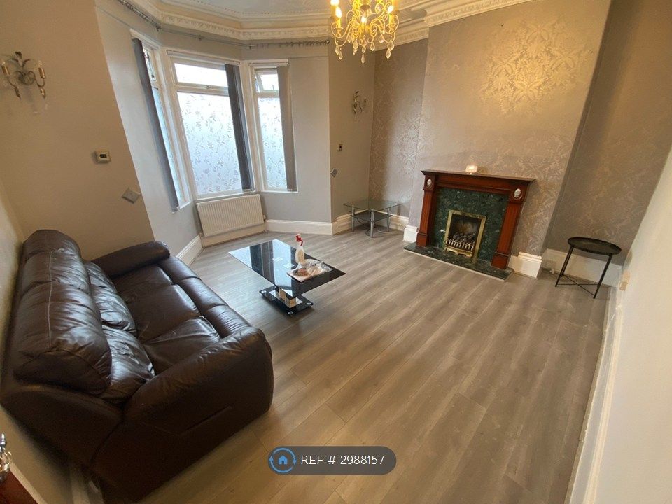 Property photo 2 of 12