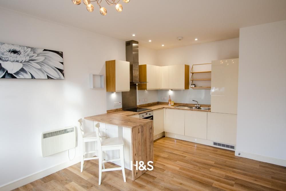 Property photo 2 of 9 10 Olton Court - Kitchen.Jpg