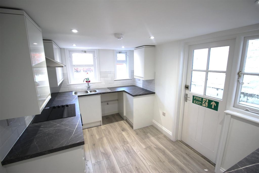 Property photo 2 of 11 Img_2278.Jpg