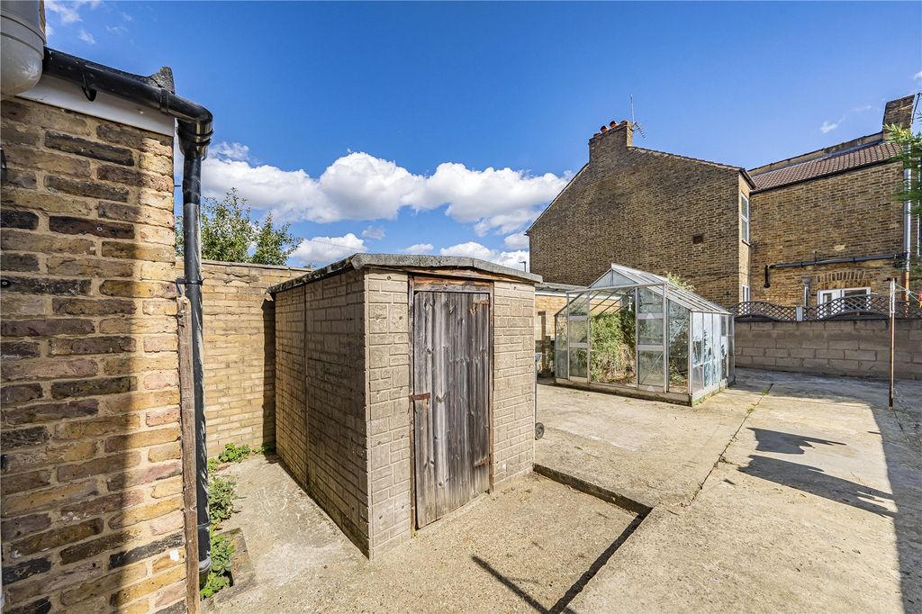 Property photo 3 of 15 Picture No. 06