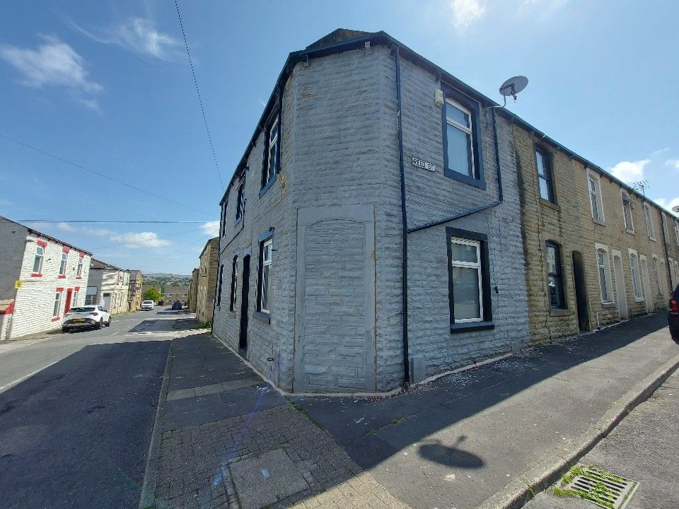 Property photo 3 of 25