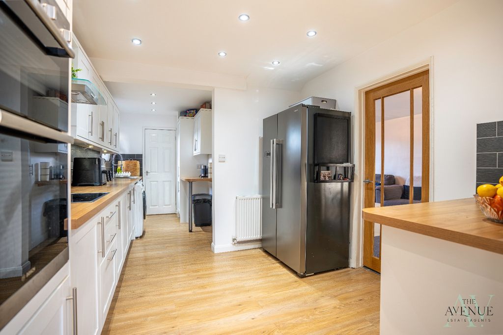 Property photo 2 of 15 4845495