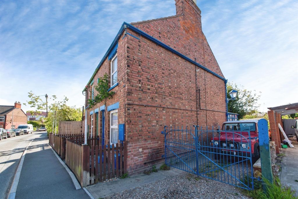 Property photo 2 of 20