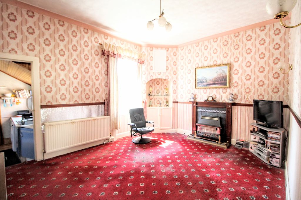 Property photo 2 of 13 Sitting Room