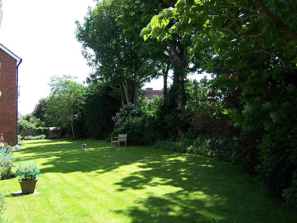 Property photo 2 of 5