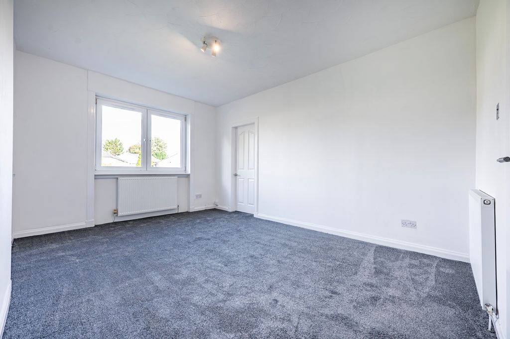 Property photo 3 of 36