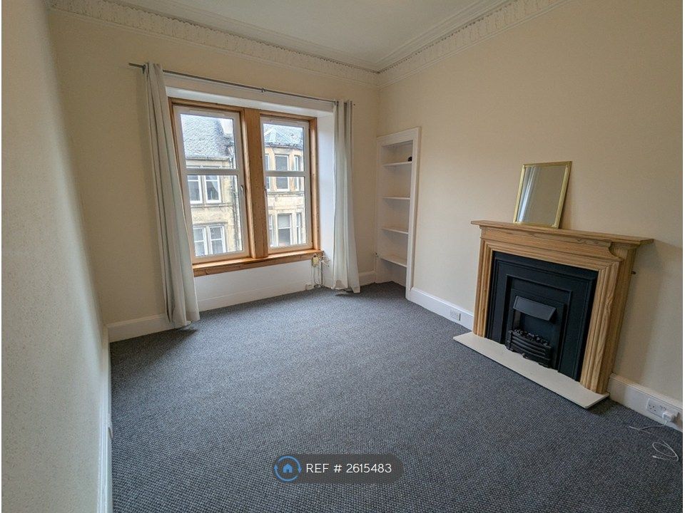 Property photo 1 of 8 Living Room