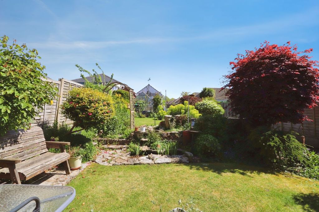 Property photo 2 of 10