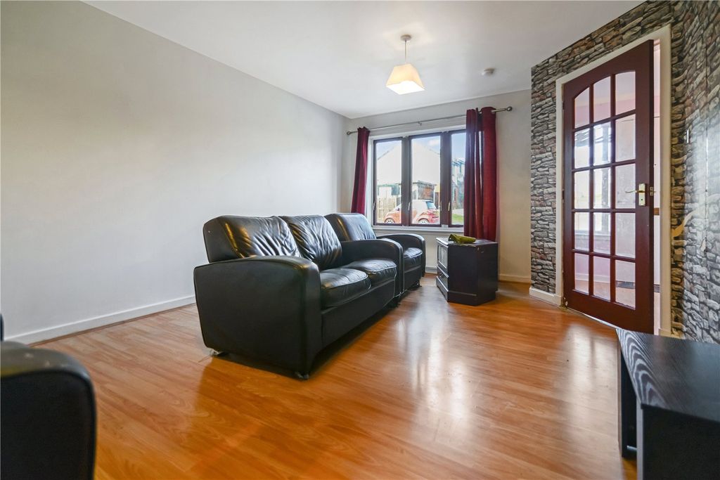 Property photo 3 of 17 Picture No. 04