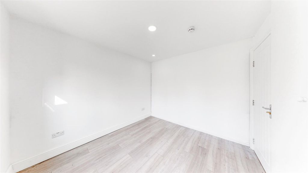 Property photo 1 of 4 Studio.Jpg