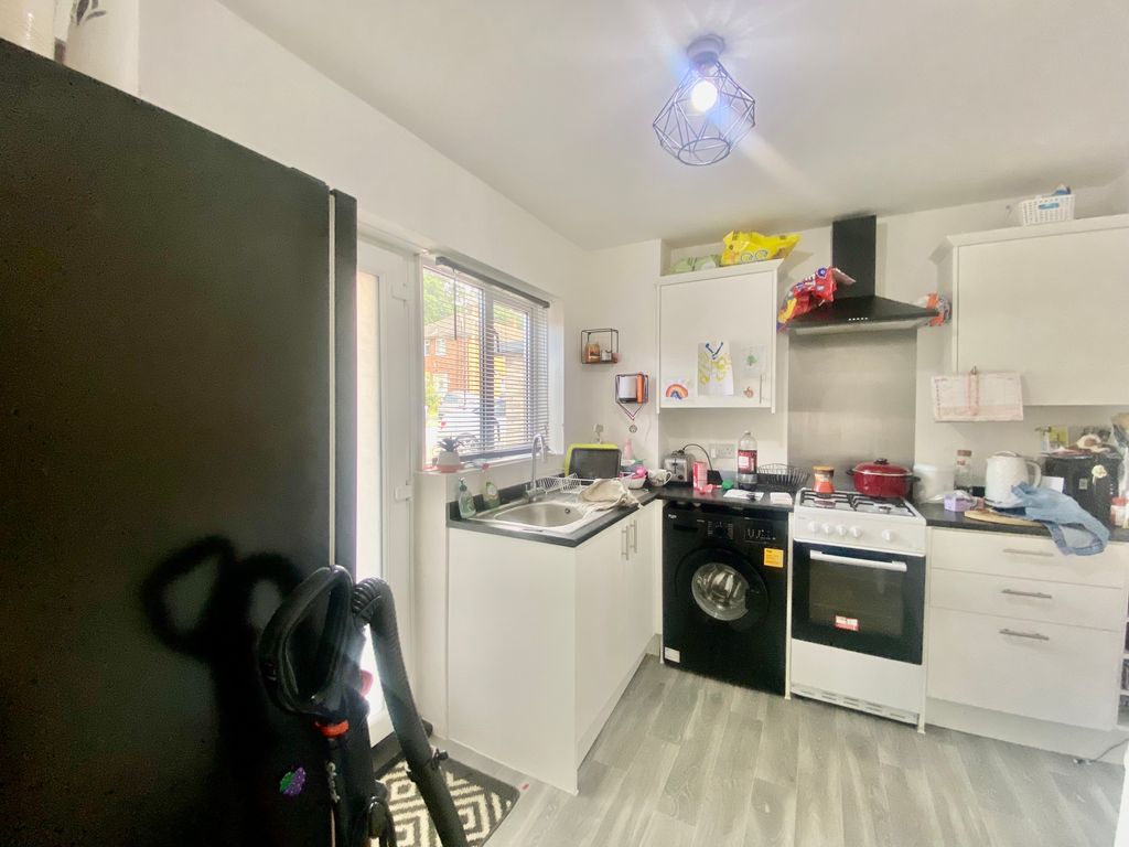 Property photo 3 of 8 Image