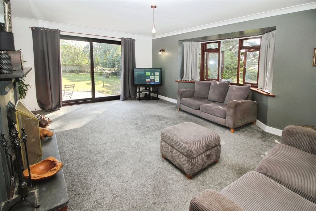 Property photo 3 of 19 Picture No. 18