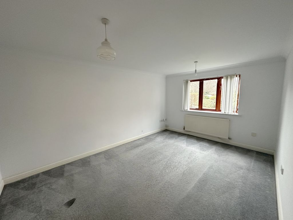 Property photo 3 of 12 Photo 3