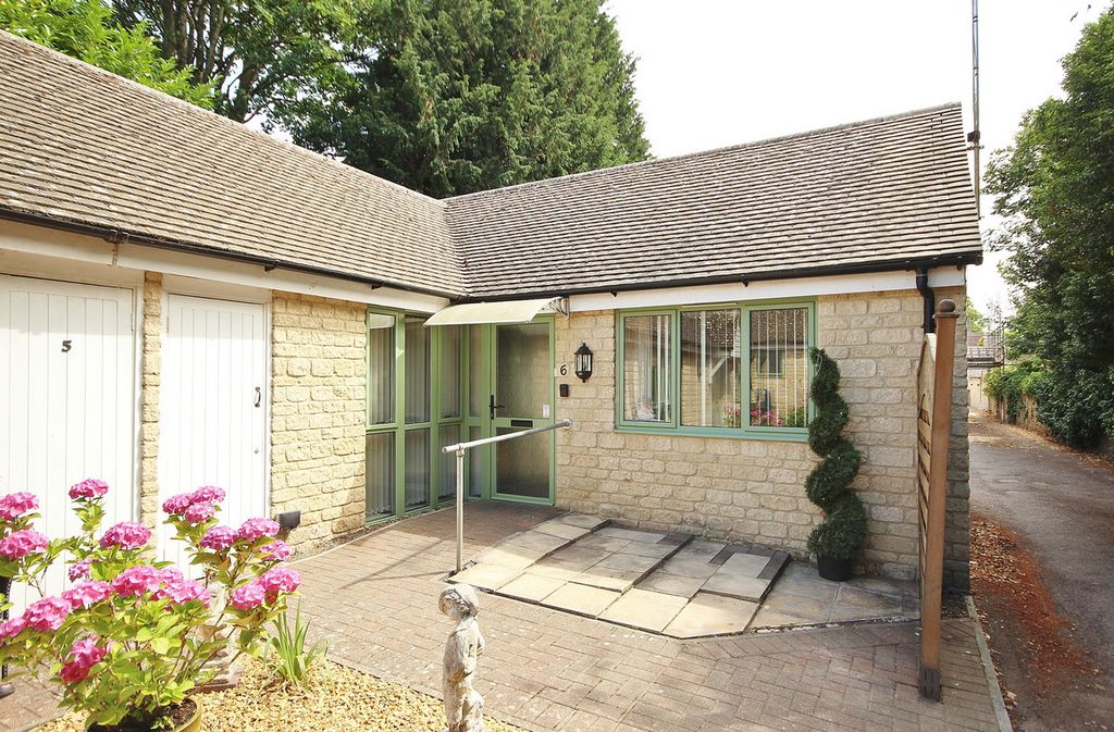Property photo 1 of 6
