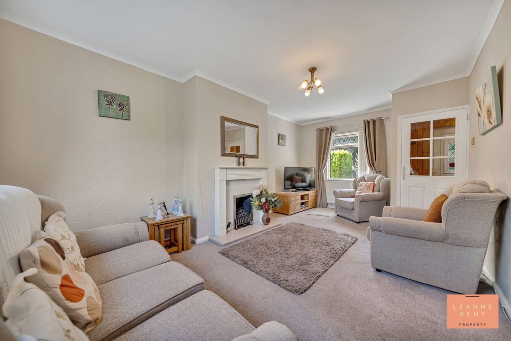 Property photo 2 of 41