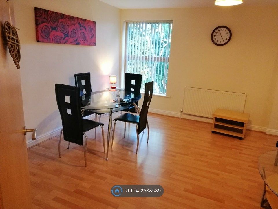 Property photo 2 of 9 Living Room