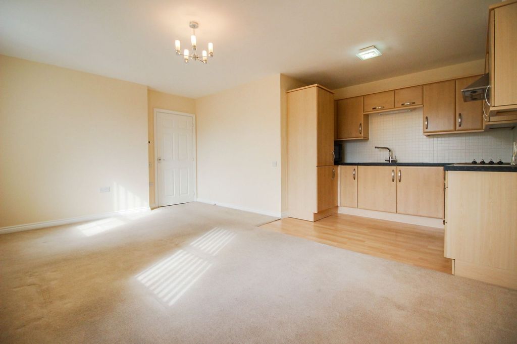 Property photo 2 of 12