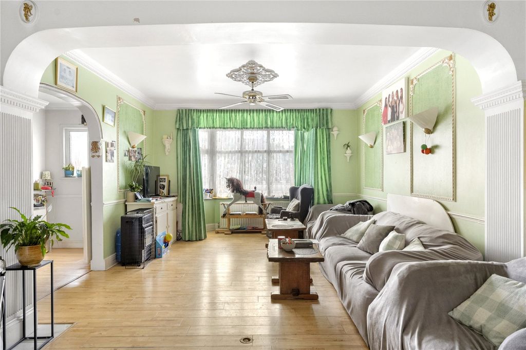 Property photo 2 of 21 Picture No. 02