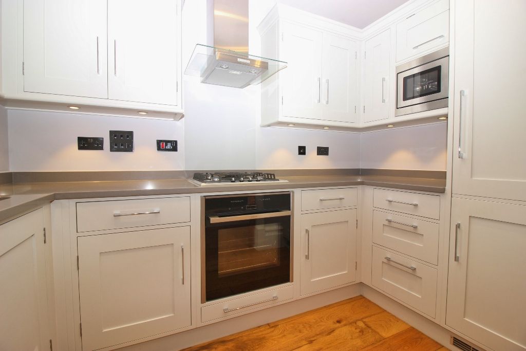 Property photo 3 of 15 Kitchen