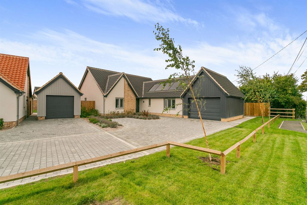 Property photo 1 of 11