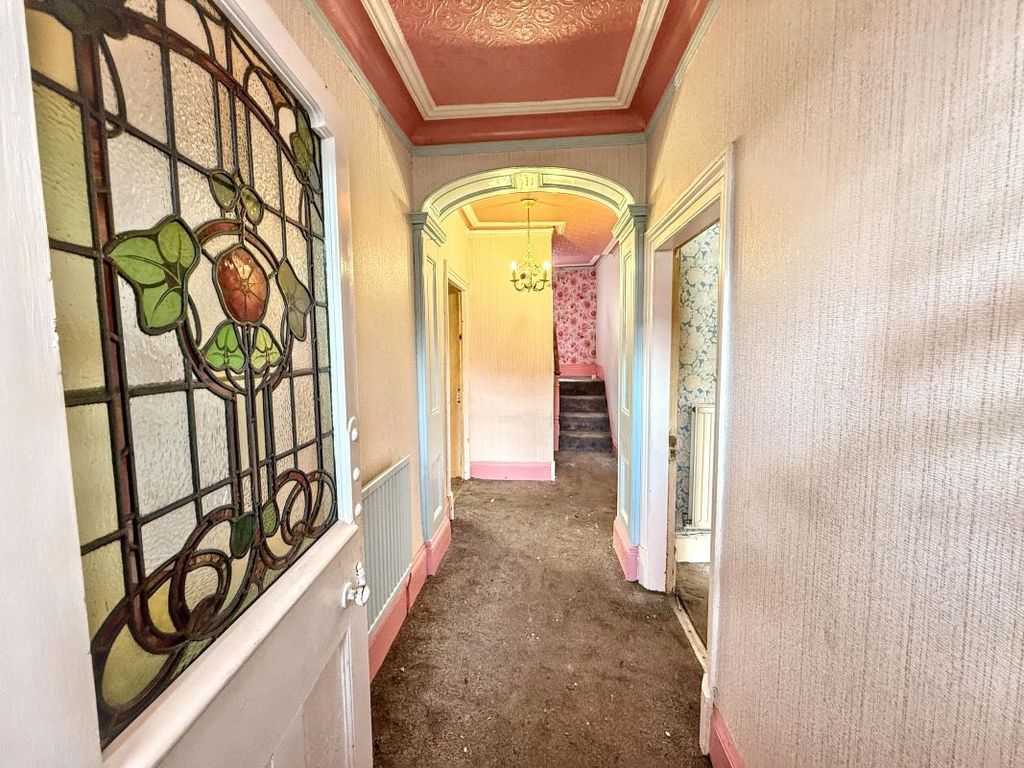 Property photo 2 of 29