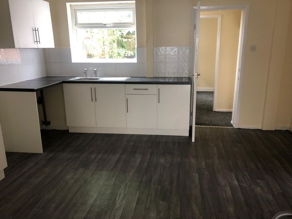 Property photo 3 of 7 D.Walsh Refurbs 05.08 (3)
