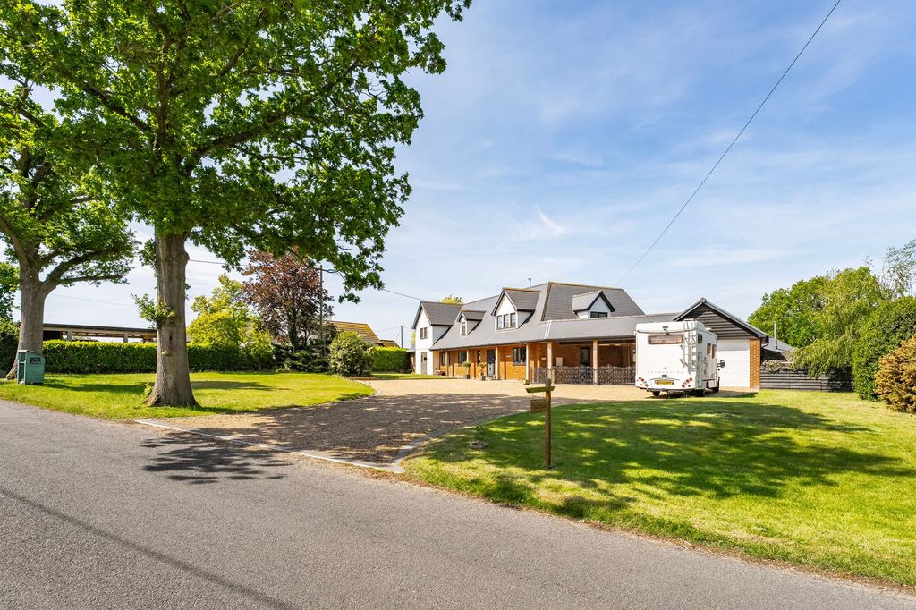 Property photo 1 of 30