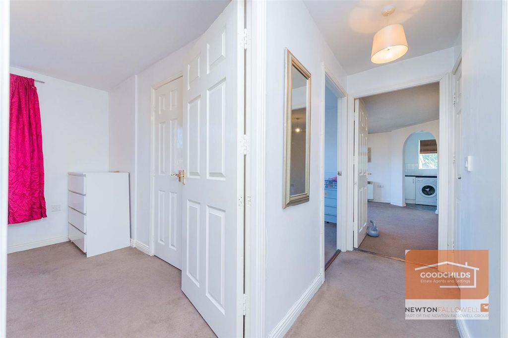 Property photo 3 of 9