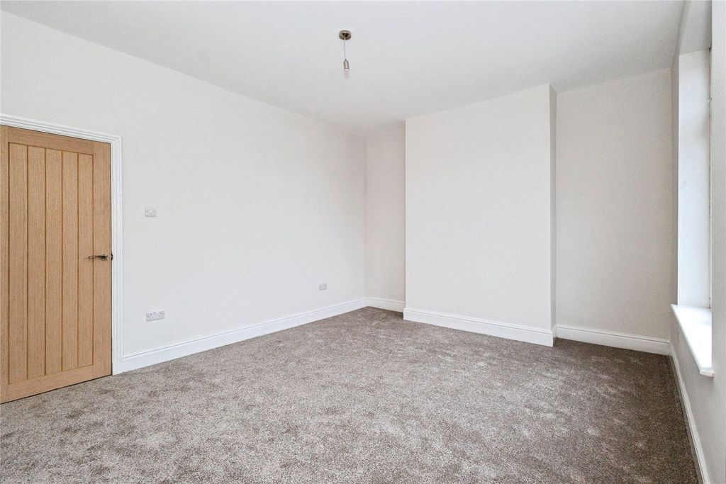 Property photo 3 of 22 Picture No. 09