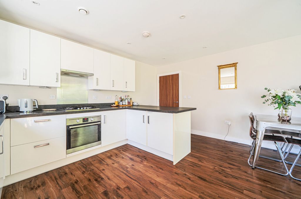 Property photo 2 of 34 1446034-46-69E743...