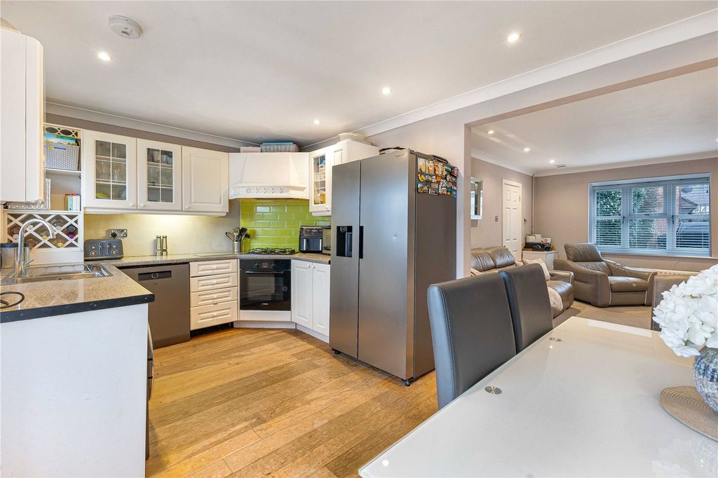 Property photo 3 of 20 Picture 3