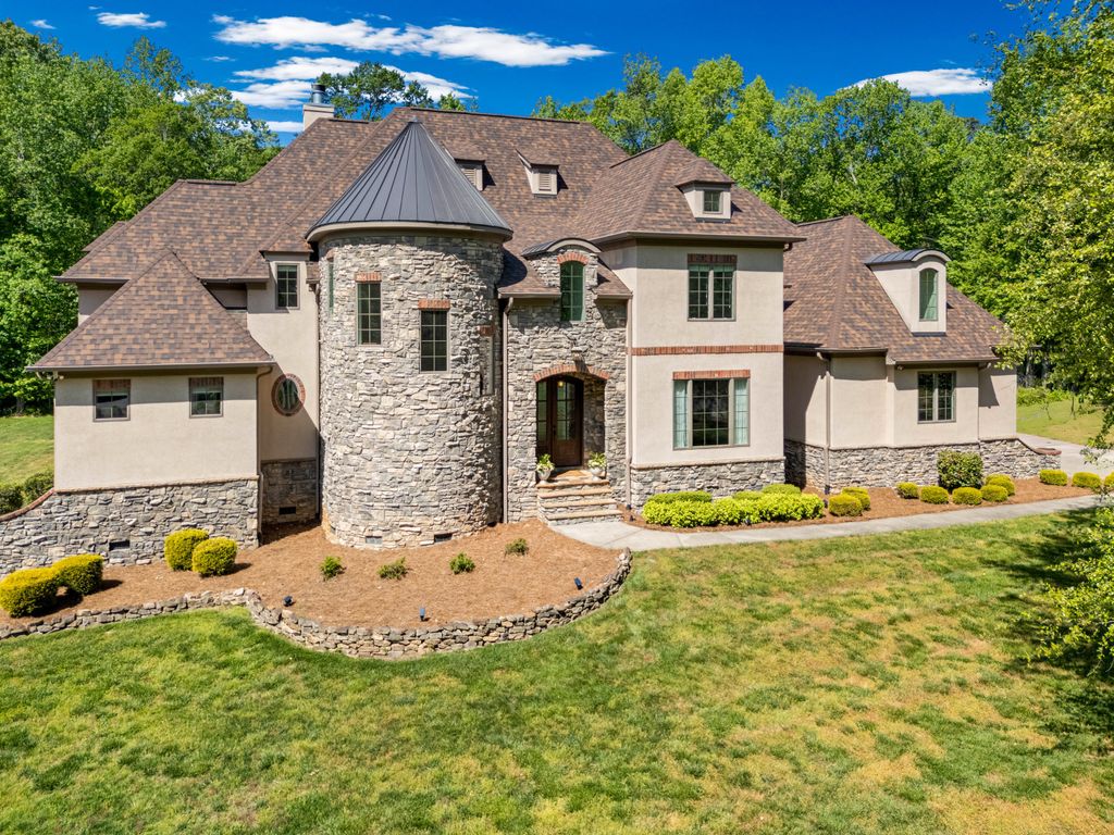 Property photo 1 of 70