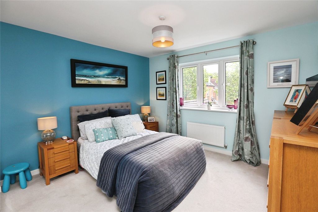 Additional image 18 of 4 bed detached house for saleSword Drive, Fareham, Hampshire PO14