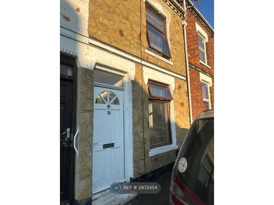 Property photo 2 of 19