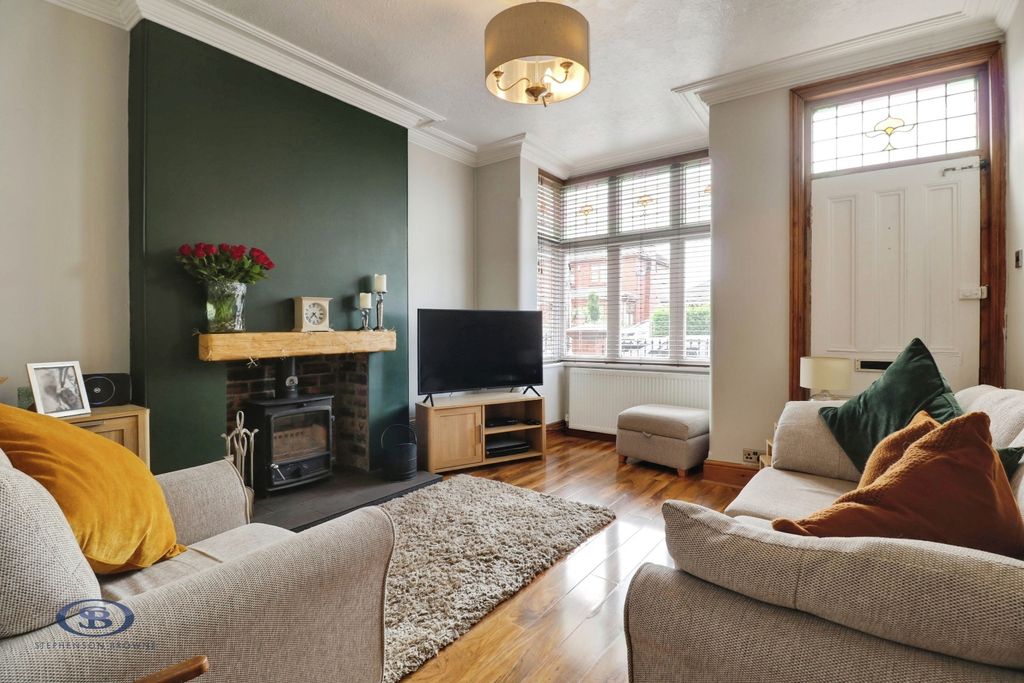 Property photo 2 of 17 Pbox-Img.Jpg