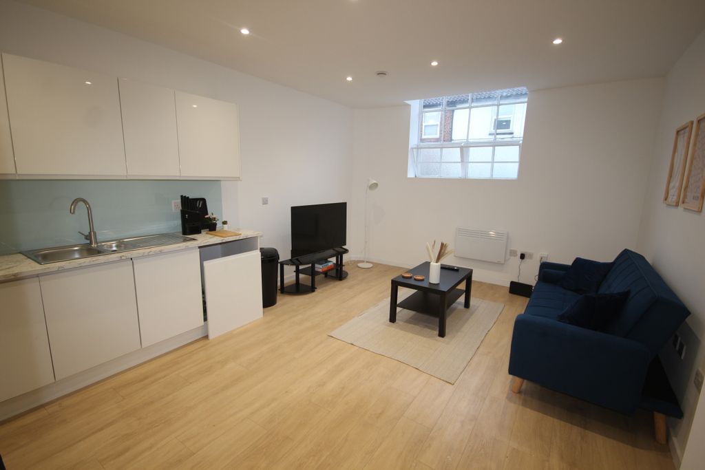 Property photo 2 of 10 Kitchen Diner