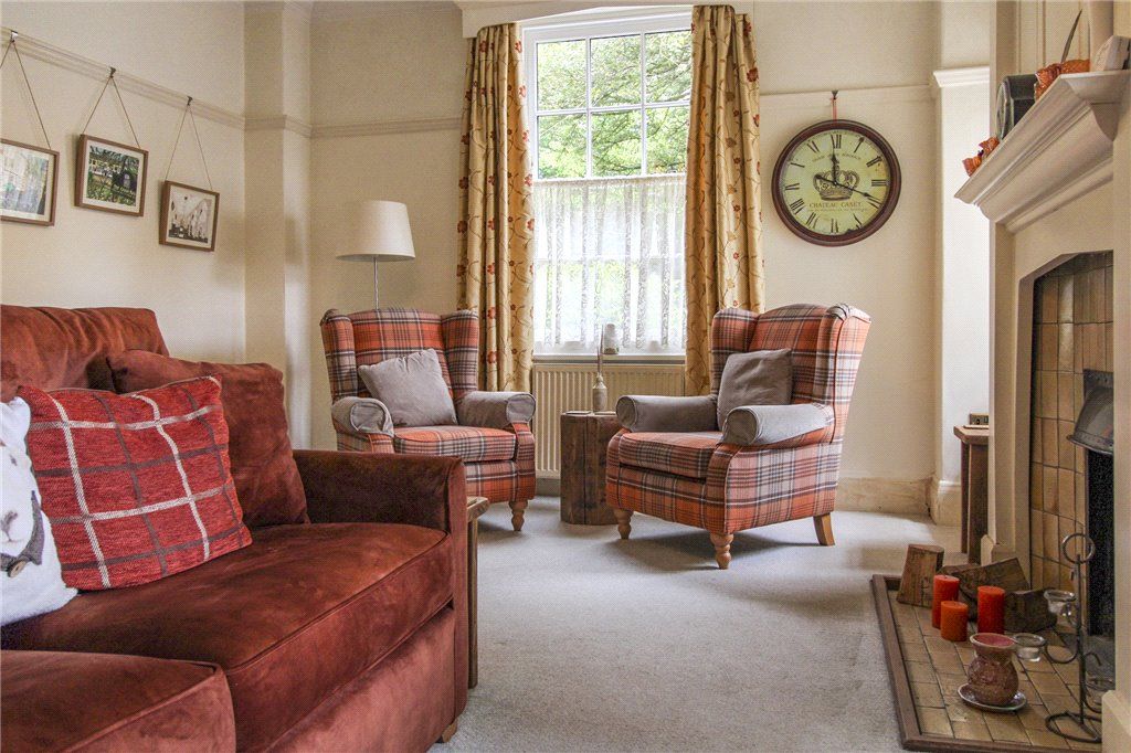 Property photo 3 of 12 Living Room