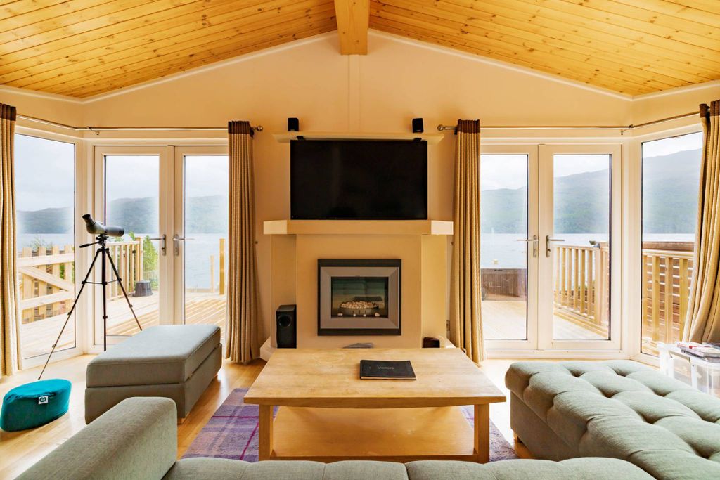 Property photo 3 of 18